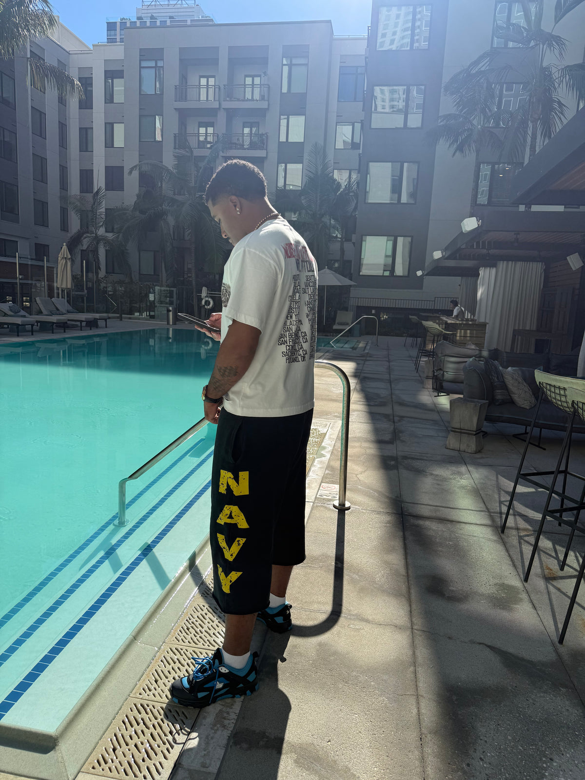 Wavy Navy 3/4th Shorts